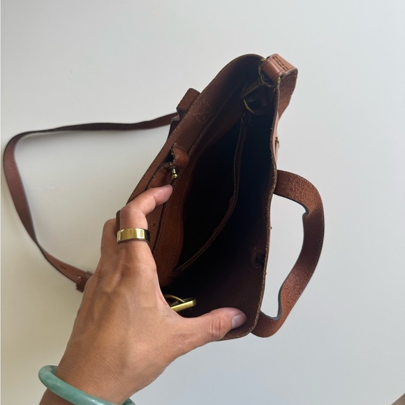 Madewell Leather Crossbody Bag - Picture 5 of 6